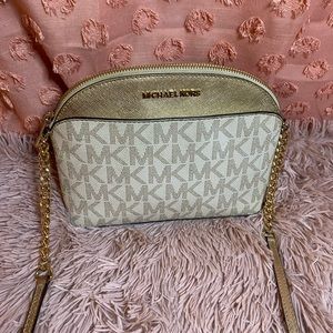 Micheal kors white and gold crossbody bag